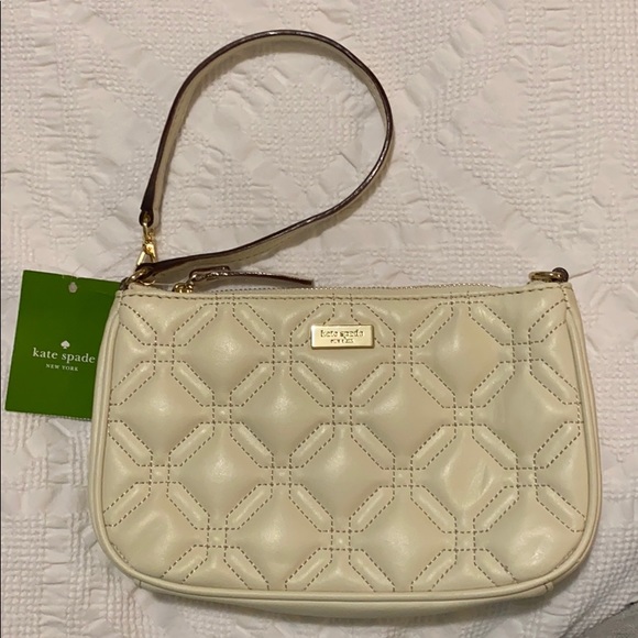 kate spade Handbags - New With Tags Kate Spade Wristlet